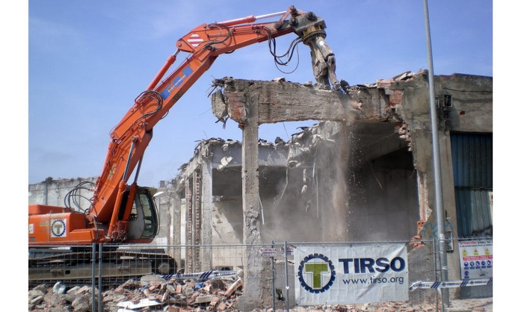 La imagen tiene un atributo ALT vacío; su nombre de archivo es grupotirso_demolicionbpesquero_052015_0-1024x614.jpg